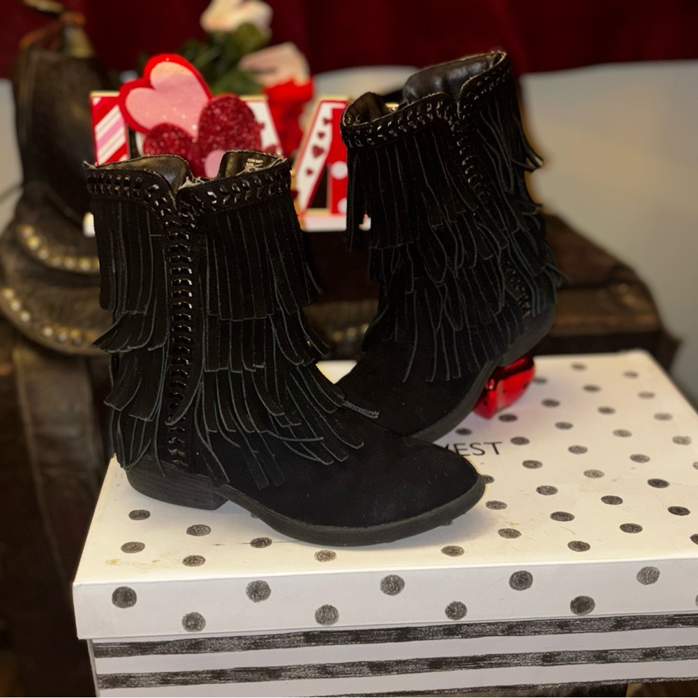 Girls size 2 Sam Edelman black ankle suede fringed boots
